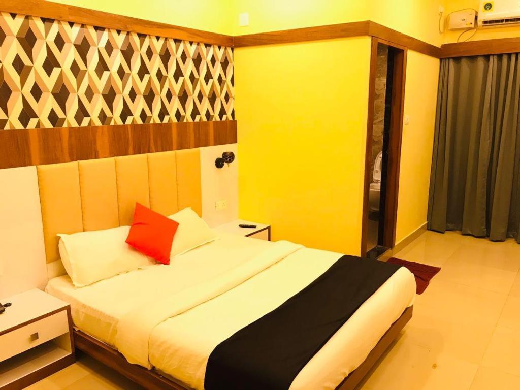 Hotel Keerthana Puttur Puttur  Экстерьер фото